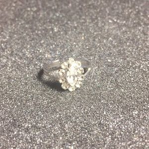 Sarah Coventry rhinestone ring